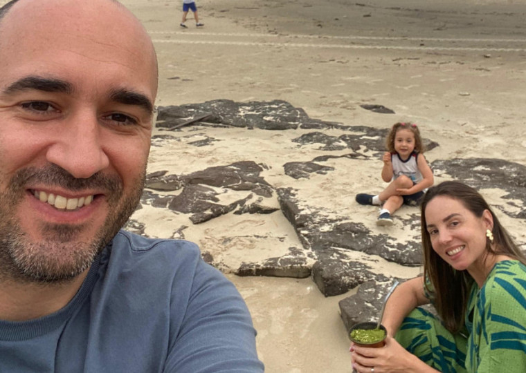 Carolina Perotto, 43 anos, que vive em Torres com a família desde 2022