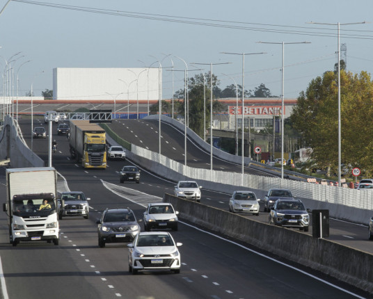 Viadutos em frente ao Parque Assis Brasil em Esteio serão liberados nesta semana