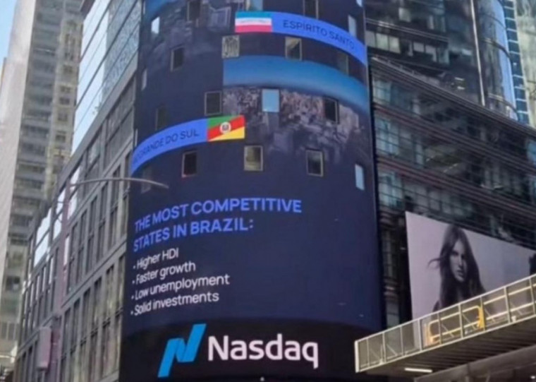 Painel da Nasdaq - segunda maior bolsa de valores dos EUA - na Times Square
