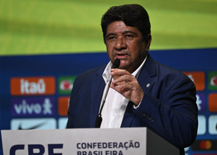 Pedidos de investigação incluem o afastamento imediato do presidente e de parte da diretoria