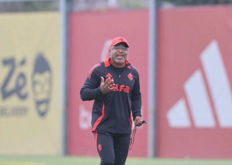 Roger admitiu que jogo com o Nacional em Montevidéu é o foco colorado