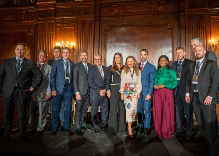 Evento no Plaza Hotel reuniu cerca de cem empresários e representantes de fundos de investimento