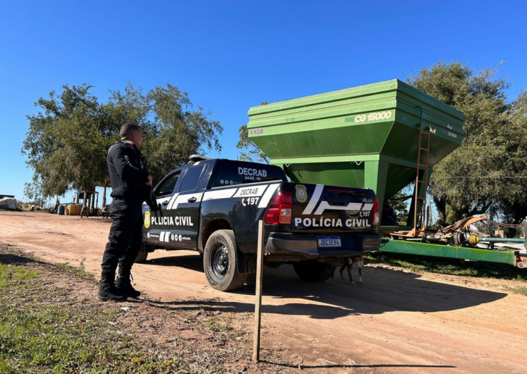 Uma das apreensões realizadas foi de um graneleiro furtado, avaliado em R$ 50 mil