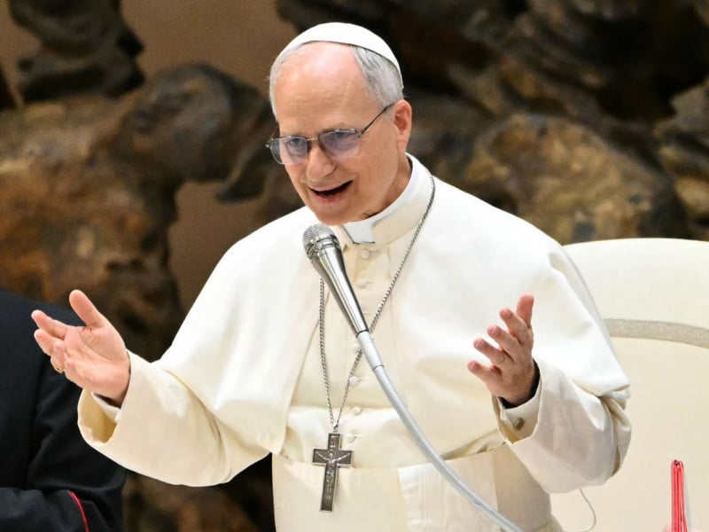 Papa Leão XIV defende liberdade de imprensa ao comentar veto de Trump a veículos