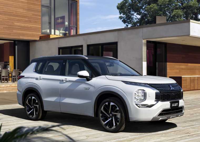 Porta-malas comporta até 468 litros na configuração de cabine para cinco ocupantes