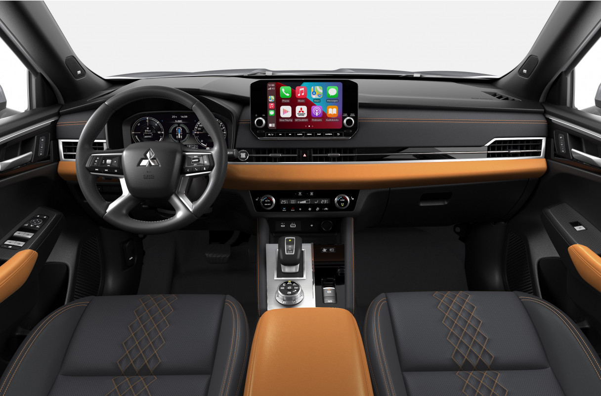 {'nm_midia_inter_thumb1':'https://www.jornaldocomercio.com/_midias/jpg/2025/05/14/206x137/1_outlander_phev_signature_interna__56_-11194603.jpg', 'id_midia_tipo':'2', 'id_tetag_galer':'', 'id_midia':'682534bc8eae3', 'cd_midia':11194603, 'ds_midia_link': 'https://www.jornaldocomercio.com/_midias/jpg/2025/05/14/outlander_phev_signature_interna__56_-11194603.jpg', 'ds_midia': ' ', 'ds_midia_credi': 'MITSUBISHI MOTORS/DIVULGAÇÃO/JC', 'ds_midia_titlo': ' ', 'cd_tetag': '58', 'cd_midia_w': '1216', 'cd_midia_h': '802', 'align': 'Left'}