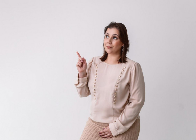 Dienata Ribeiro Bueno, oncologista clínica, especialista em tumores femininos
