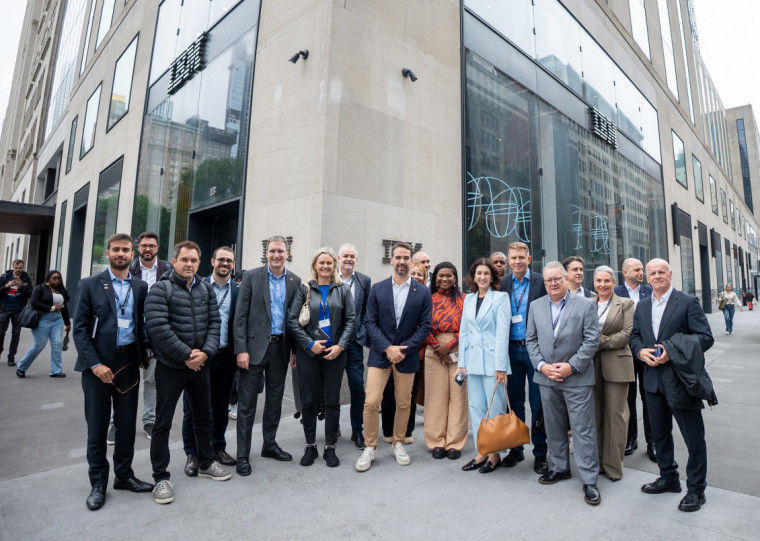 Governador Eduardo Leite participou de reunião no IBM Innovation Studio, em Nova York, no último dia da missão nos EUA