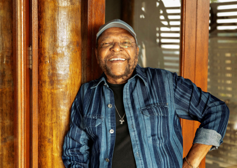 Vencedor do Grammy Latino volta à Porto Alegre para interpretar canções icônicas de sua carreira 