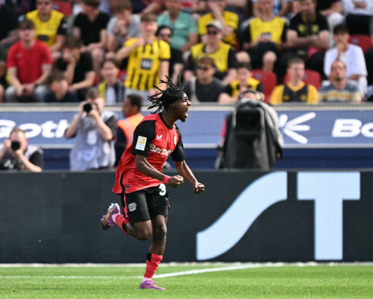 Liverpool tem negociação avançada por substituto de Arnold, diz jornalista