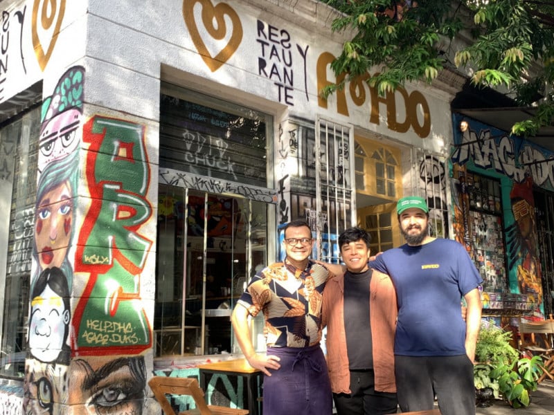 Rafael Gross, Carol Moraes e Eduardo Smidt são os proprietários do Amado Restaurante Foto: DENER PEDRO/ESPECIAL/JC