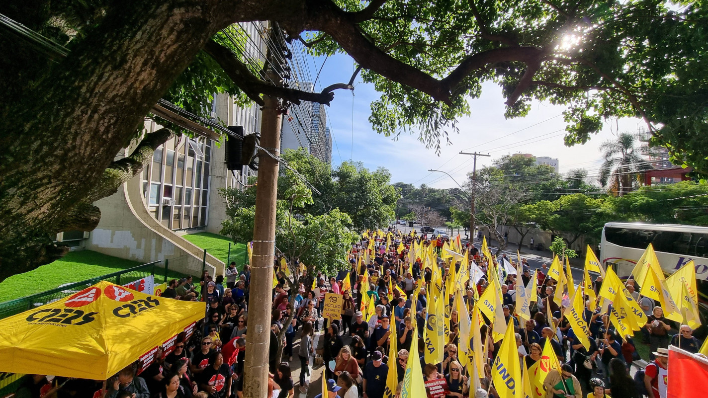 O atendimento aos segurados vem sendo alvo de in&uacute;meras reclama&ccedil;&otilde;es, tendo os &uacute;nicos dois locais de emerg&ecirc;ncia de Porto Alegre fechados | Adrielly Ara&uacute;jo/Especial/JC