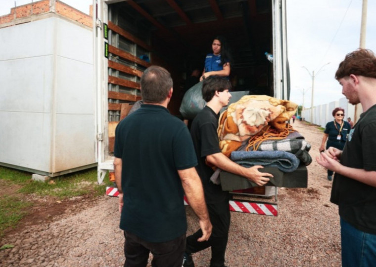 Cerca de 100 pessoas ainda se encontravam no local