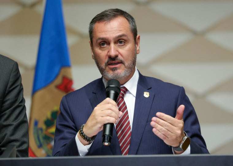 Decisão revoga o afastamento determinado pelo ministro André Mendonça
