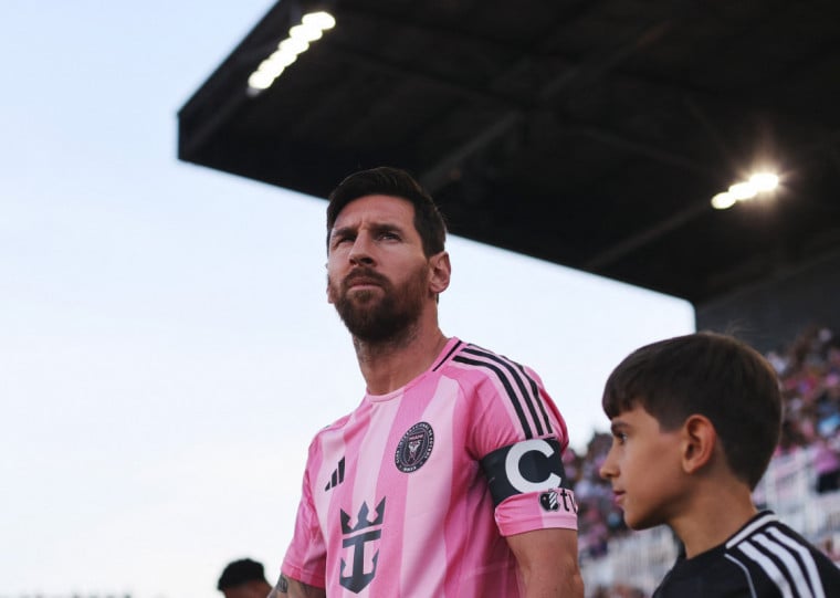 Messi ficou no topo da lista, seguido de Pelé e Maradona