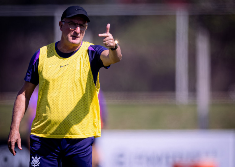 Dorival levantou polêmica afirmando que lesão de Matheuzinho foi uma "surpresa"