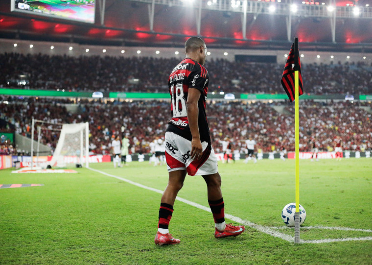 Expectativa é que o uruguaio se recupere em até três semanas