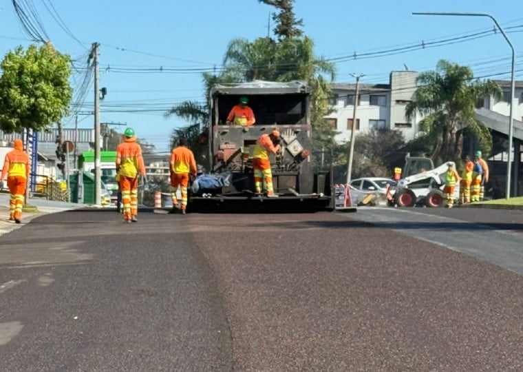 Empresa que faz os reparos &eacute; a mesma que atuou na pista do aeroporto da cidade