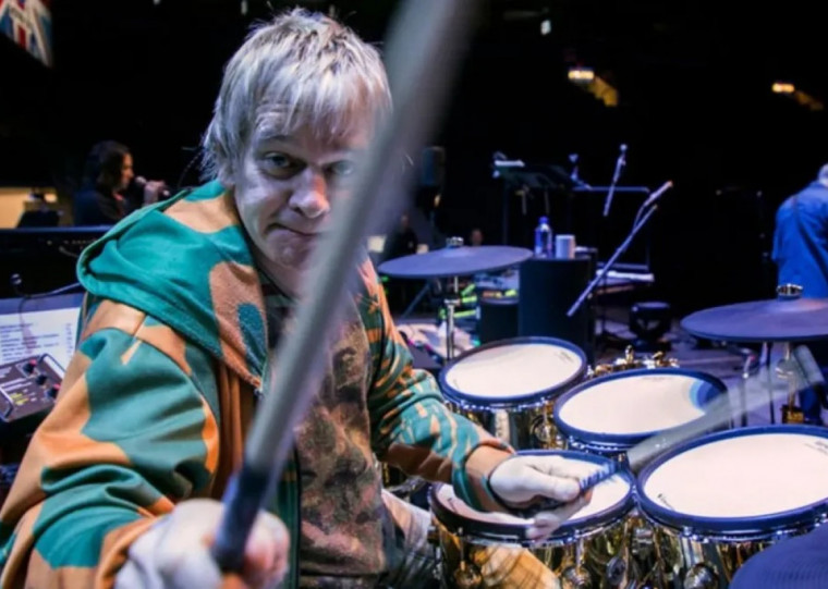 Zak Starkey lidera Mantra of the Cosmos 