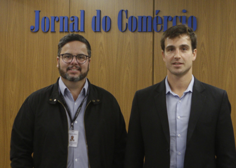 Gerente de Marketing do Praia de Belas Shopping, Diego Rassier, foi recebido pelo o diretor-presidente do Jornal do Com&eacute;rcio Giovanni Jarros Tumelero 