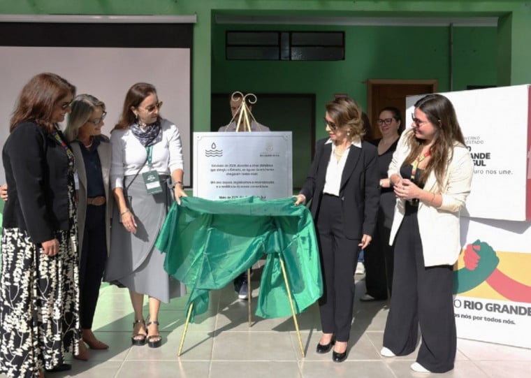 Colégio estadual Américo Braga, com 74 anos de história, foi u dos prédios impactados pelas enchentes