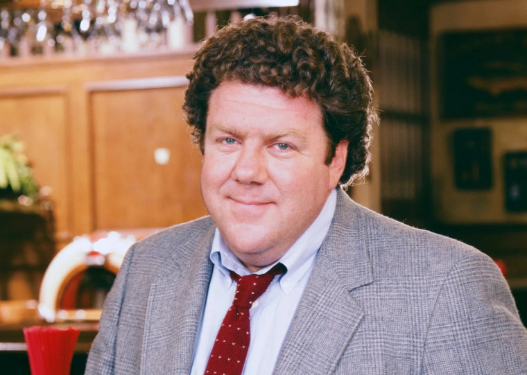 Ator norte-americano, indicado seis vezes ao Emmy, faleceu nesta terça-feira (20)