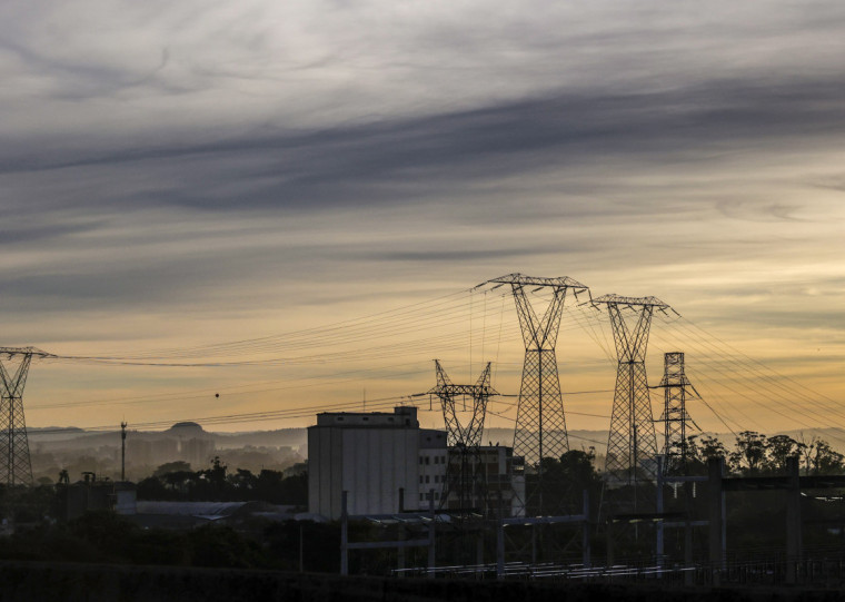 Objetivo seria canalizar recursos financeiros, tecnológicos e de capacitação para apoiar regiões e populações mais vulneráveis à transição energética
