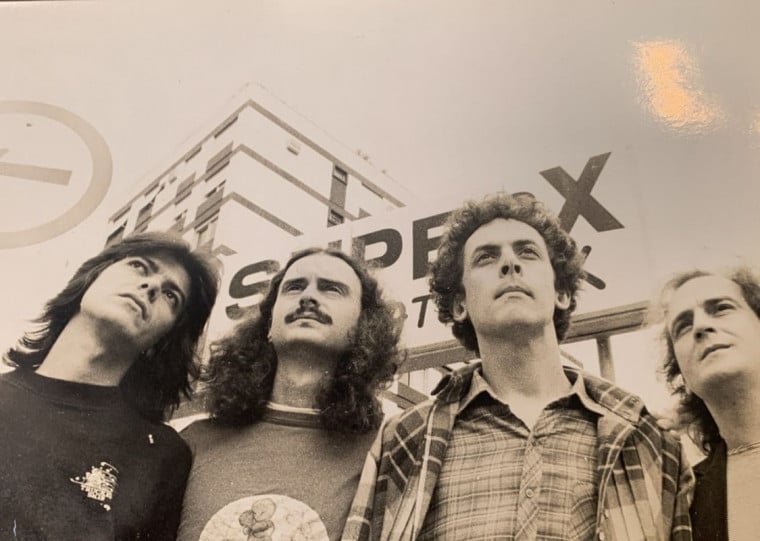 Surgido em meio à efervescência porto-alegrense do final dos anos 1970, o Musical Saracura alçou voos que influenciam até hoje a música gaúcha