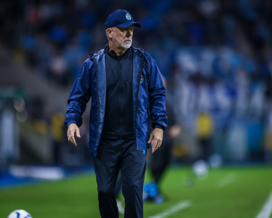 Mano lamenta eliminação na Copa da Brasil e assume responsabilidade: 'Toda minha'