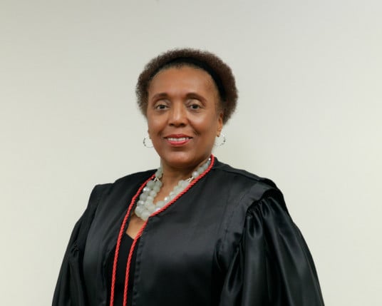 AGU pede que Polícia Federal investigue racismo contra ministra do TSE