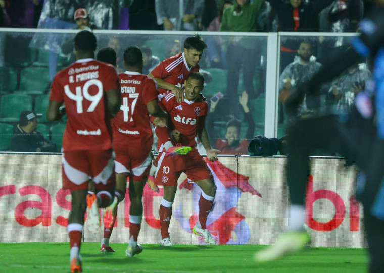 Alan Patriick fez o primeiro do Colorado e perdeu duas penalidades