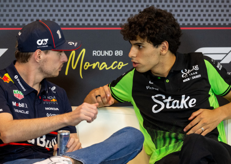 Pilotos se conhecem desde 2017, quando Bortoleto tinha apenas 12 anos e Verstappen, 20