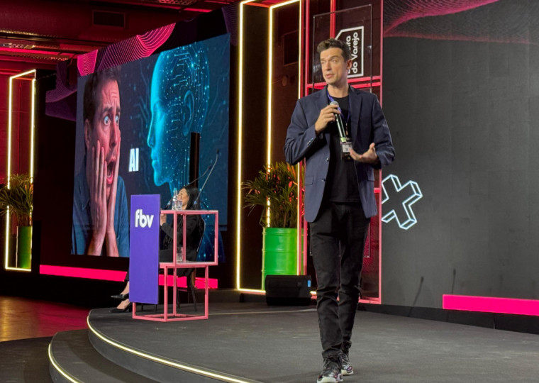 "A IA &eacute; algo t&atilde;o grande quanto a internet. N&atilde;o d&aacute; para deixar o tempo correr", alerta Igreja