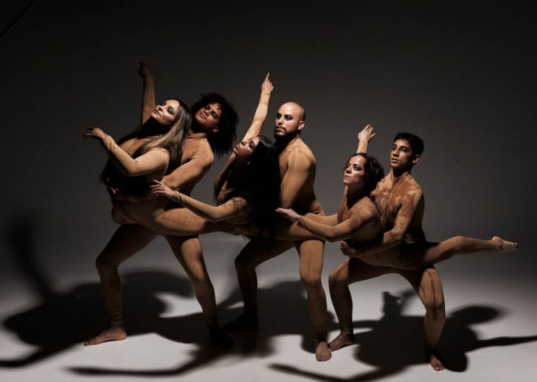 Espetáculo do Grupo Tholl adaptou para o palco contos clássicos do livro 'Lendas do Sul'