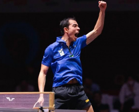 Calderano atropela rival, vai à semi e garante medalha inédita em Mundiais