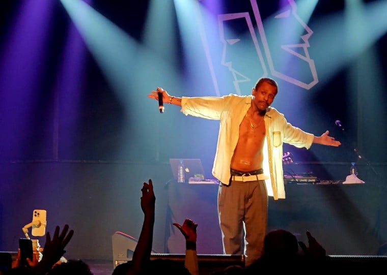 Black Alien se apresenta no Opinião em Porto Alegre