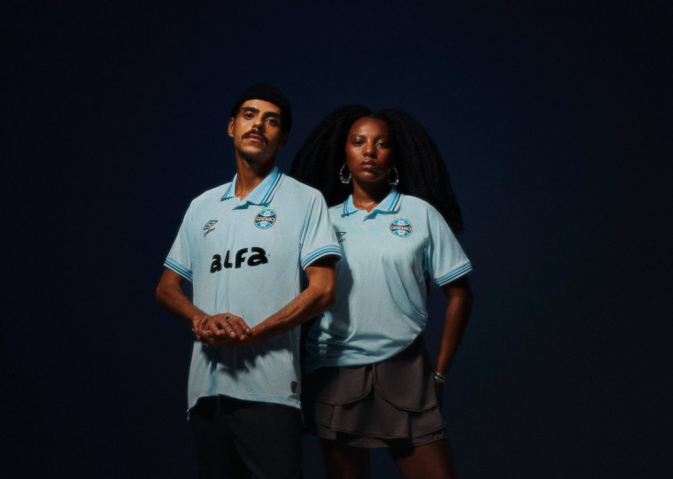 Umbro divulga nova camiseta celeste do Grêmio