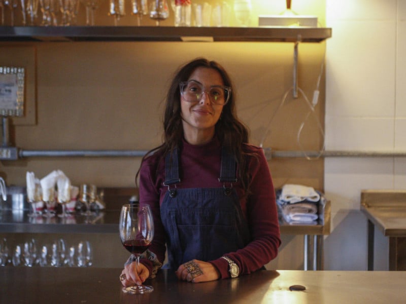 Sophia Andrade, empreendedora à frente do Bar Península Foto: BRENO BAUER/JC