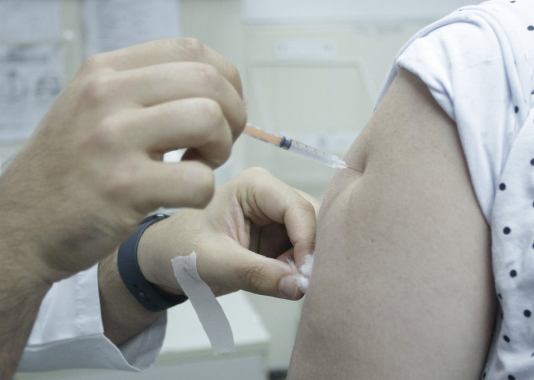 Dia D de vacinação - Porto Alegre - centro de saúde modelo - vacina