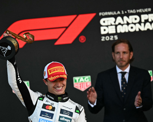 Lando Norris vence em Mônaco e embola briga pela ponta; Bortoleto chega em 14º