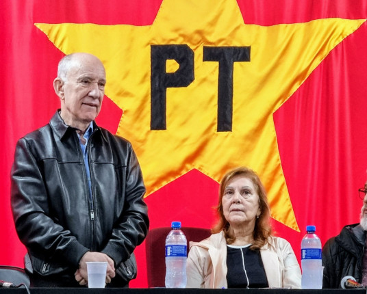 Rui Falcão defende mudança de rumo no PT em temas estruturais e comunicacionais