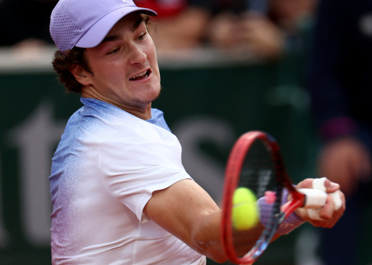 Tenista brasileiro é o mais novo a vencer em Roland Garros desde Carlos Alcaraz