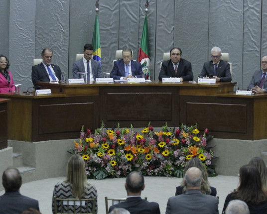 Novo presidente do TRE-RS é empossado em Porto Alegre