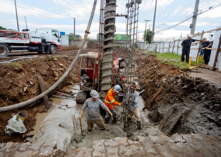 Estrutura faz parte do novo sistema de proteção contra enchentes