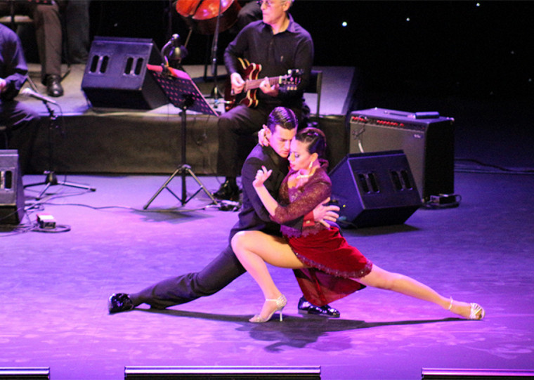 'Uma Noite em Buenos Aires' ocupa o Araújo Vianna na noite de domingo