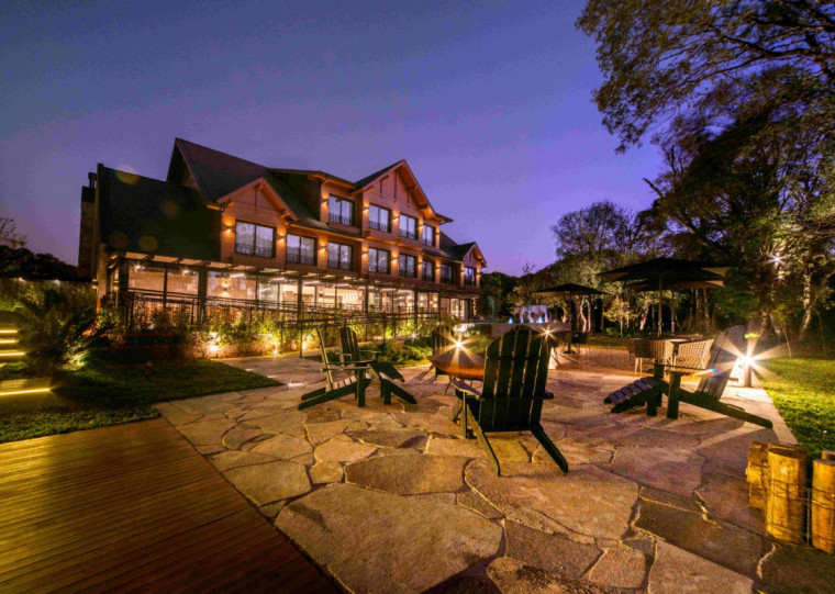 "As baixas temperaturas despertam o interesse de visitantes de várias partes do Brasil", destaca a diretora de Vendas e Marketing da Rede Laghetto