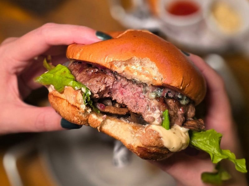 A Mark Hamburgueria abriu a quinta unidade em Porto Alegre neste ano Foto: Mark Hamburgueria/Instagram/Reprodu&ccedil;&atilde;o/JC