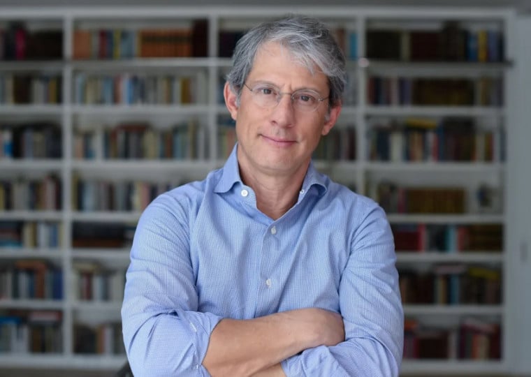 Advogado carioca passa a ocupar a cadeira de n&deg; 26 e substitui Marcos Vila&ccedil;a