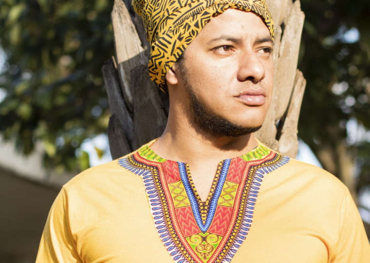 Iniciativa promove encontros com contações de histórias e oficinas formativas em sete instituições do ensino básico