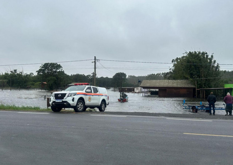 De acordo com o secretário de Administração de Mostardas, André Soares, no momento, o foco é no acolhimento das famílias afetadas e na redução do nível das águas.